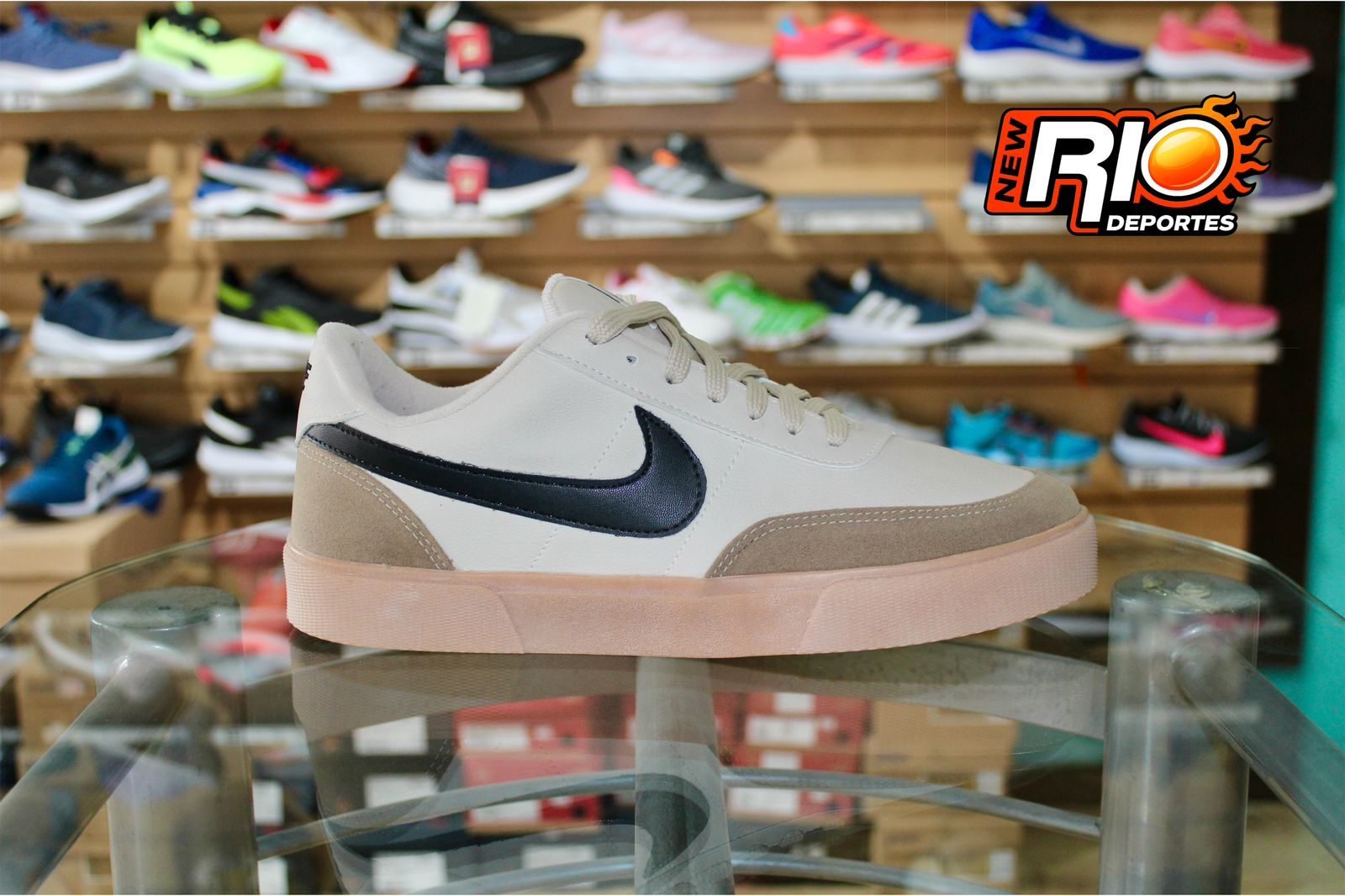 NIKE Urbana